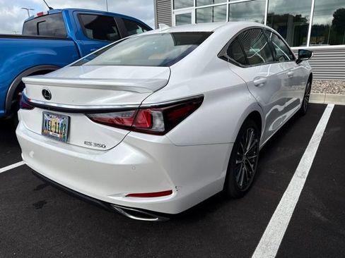 Used 2024 Lexus ES 350 w/ Premium Package FWD image 4