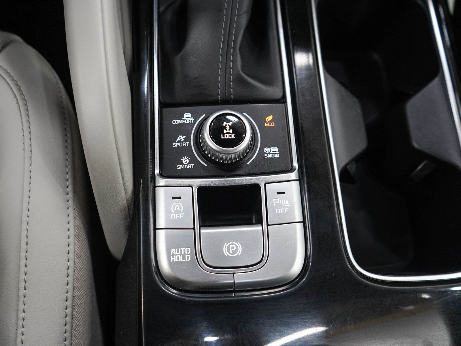 Used 2022 Kia Telluride S AWD/4WD image 24
