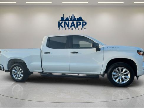 Used 2024 Chevrolet Silverado 1500 Custom image 3