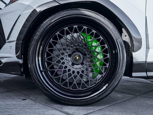 Used 2024 Lamborghini Urus Performante image 3