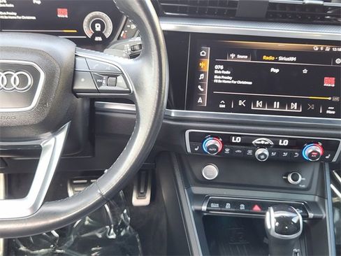 Used 2020 Audi Q3 2.0T Prestige w/ Prestige Package image 24