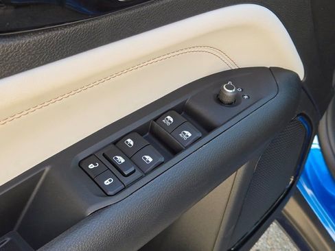 New 2026 Jeep Compass Limited image 21