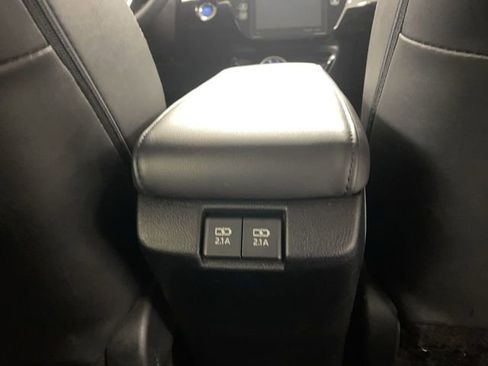 Used 2020 Toyota Prius Prime XLE image 15