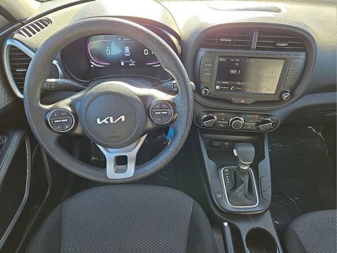 Used 2024 Kia Soul LX w/ Option Group 015 image 16