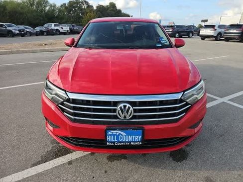 Used 2019 Volkswagen Jetta S image 2