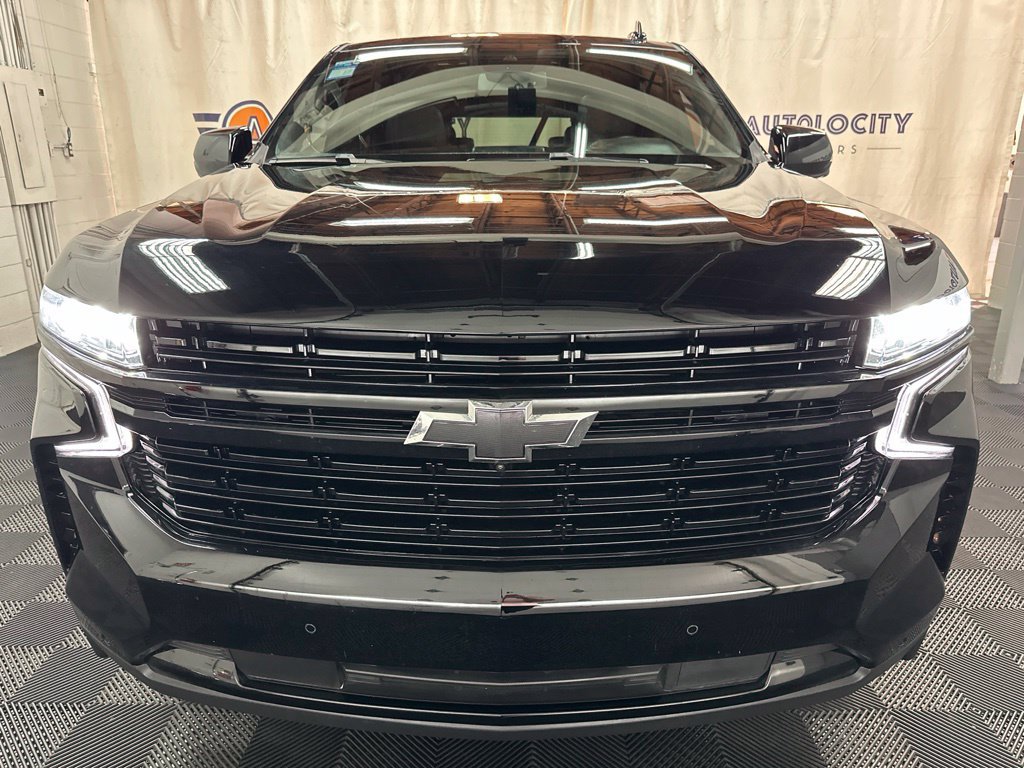 Used 2023 Chevrolet Tahoe LT w/ Luxury Package AWD/4WD image 3