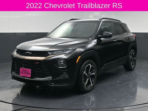 Used 2022 Chevrolet TrailBlazer RS FWD image 2