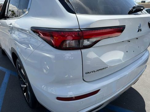 Used 2024 Mitsubishi Outlander SEL FWD image 12