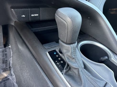 Used 2021 Toyota Camry LE image 20