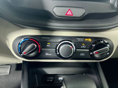 New 2025 Kia Soul LX image 24