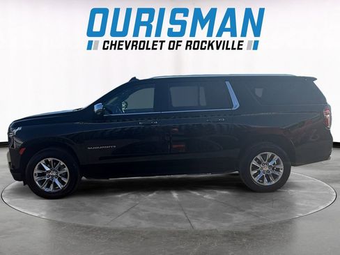 Used 2024 Chevrolet Suburban Premier image 3