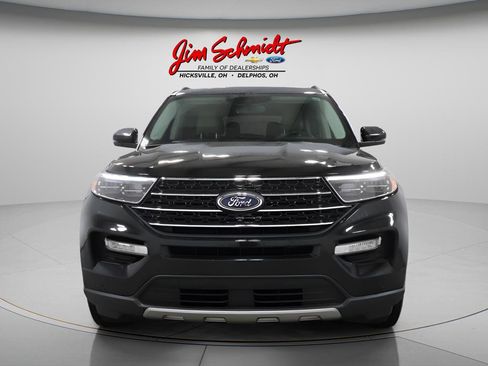 Used 2023 Ford Explorer XLT w/ Equipment Group 202A image 3