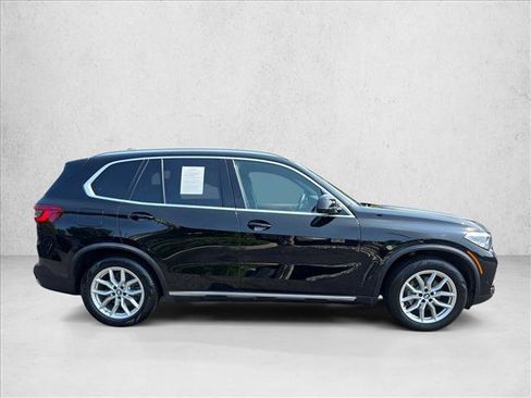 Used 2019 BMW X5 xDrive40i w/ Premium Package 2 AWD/4WD image 4