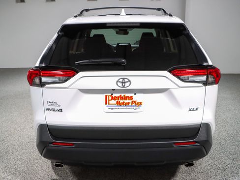 Used 2024 Toyota RAV4 XLE w/ Convenience Package FWD image 8