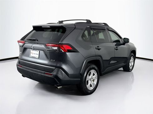 Used 2020 Toyota RAV4 XLE w/ Convenience Package image 10