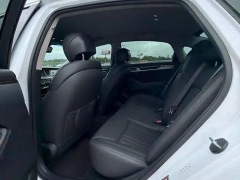 Used 2018 Genesis G80 3.8 RWD image 14
