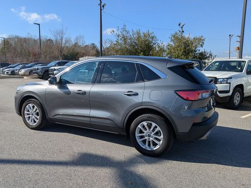 Used 2022 Ford Escape SE w/ Convenience Package image 6