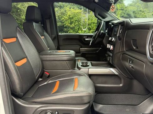 Used 2022 GMC Sierra 2500 AT4 w/ AT4 Premium Plus Package AWD/4WD image 25