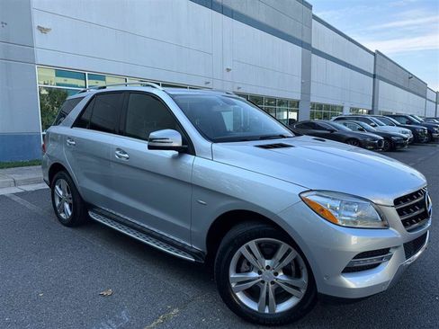 Used 2012 Mercedes-Benz ML 350 BlueTEC 4MATIC image 13