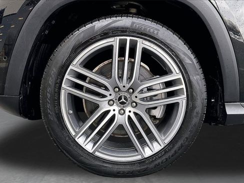 Used 2024 Mercedes-Benz GLS 450 4MATIC image 35