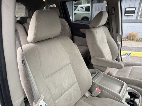 Used 2017 Honda Odyssey SE image 29