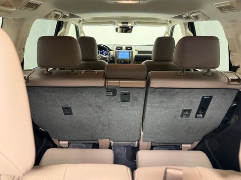 Used 2020 Lexus GX 460 Premium w/ Premium Package AWD/4WD image 35