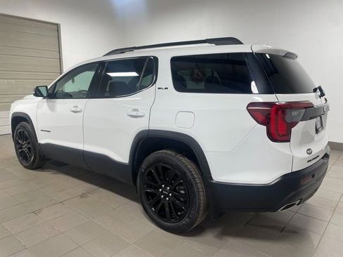 Used 2022 GMC Acadia SLE image 4