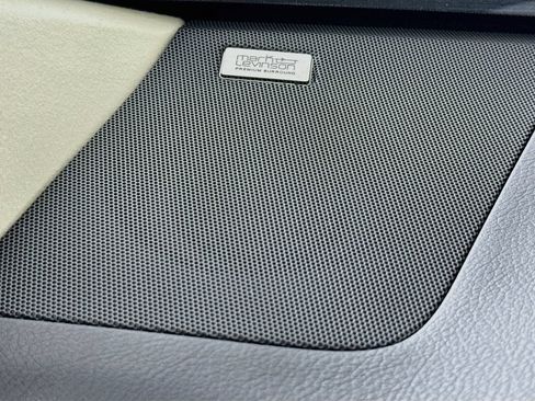 Used 2022 Lexus RX 450h AWD w/ Luxury Package image 12