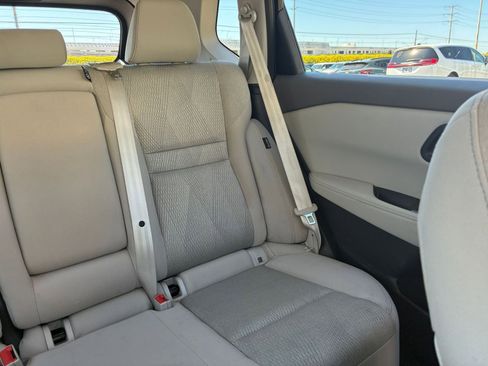 Used 2025 Nissan Rogue SV image 39