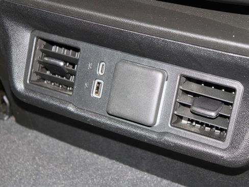 Used 2025 GMC Sierra 1500 SLT image 36