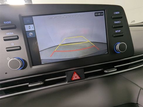 New 2025 Hyundai Elantra SE image 24