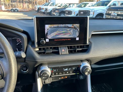 Used 2024 Toyota RAV4 XLE image 18