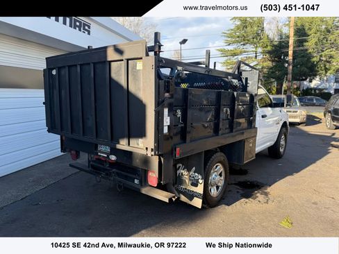 Used 2018 RAM 2500 Tradesman w/ Chrome Appearance Group image 3