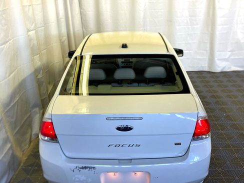 Used 2010 Ford Focus SE image 19