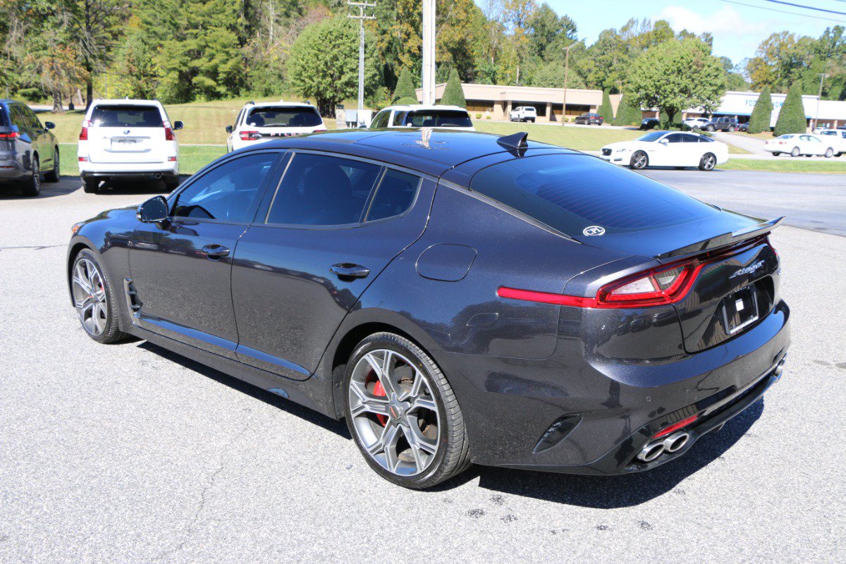 Used 2020 Kia Stinger GT2 RWD image 3