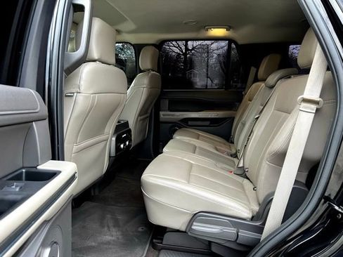 Used 2020 Ford Expedition XLT w/ Equipment Group 202A image 17
