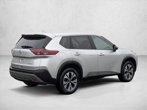 Used 2023 Nissan Rogue SV image 5