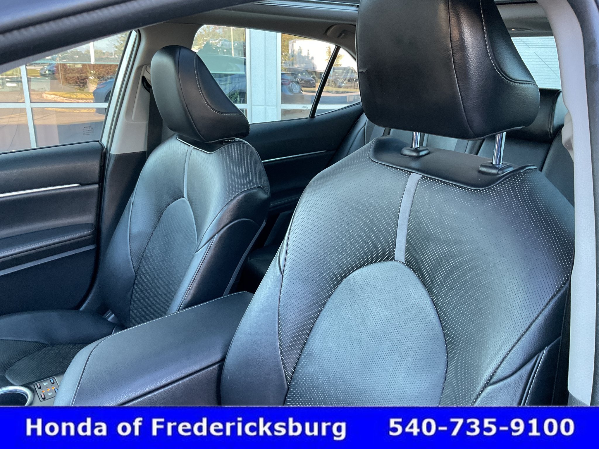 Used 2020 Toyota Camry XSE w/ Driver Assist Package FWD image 28