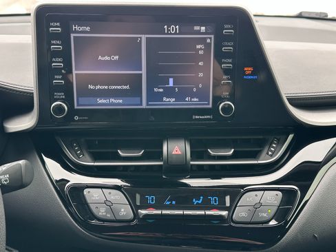 Used 2021 Toyota C-HR LE image 8