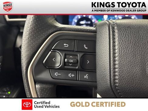 Certified 2025 Toyota 4Runner Limited AWD/4WD image 18