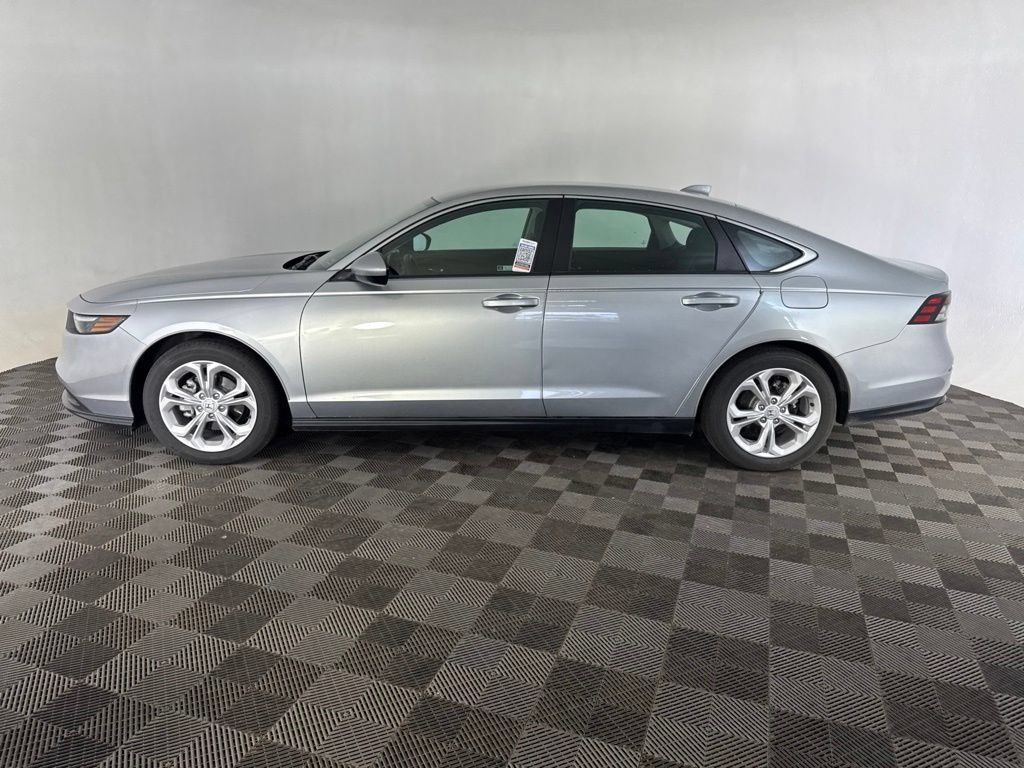 Certified 2025 Honda Accord LX image 9