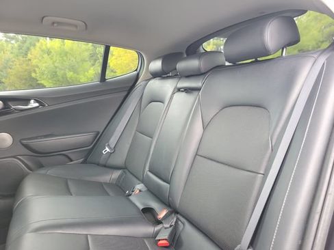 Used 2019 Kia Stinger Premium RWD image 9