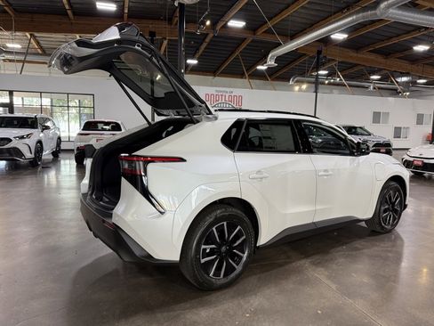 Used 2026 Toyota bZ XLE image 10