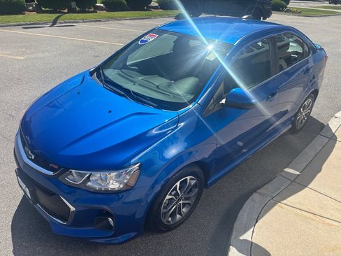 Used 2019 Chevrolet Sonic LT w/ Convenience Package FWD image 12