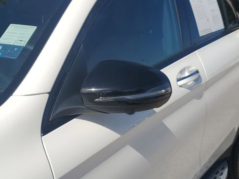 Used 2022 Mercedes-Benz GLC 300 4MATIC Coupe image 12