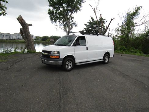 Used 2020 Chevrolet Express 2500 w/ Driver Convenience Package RWD image 32