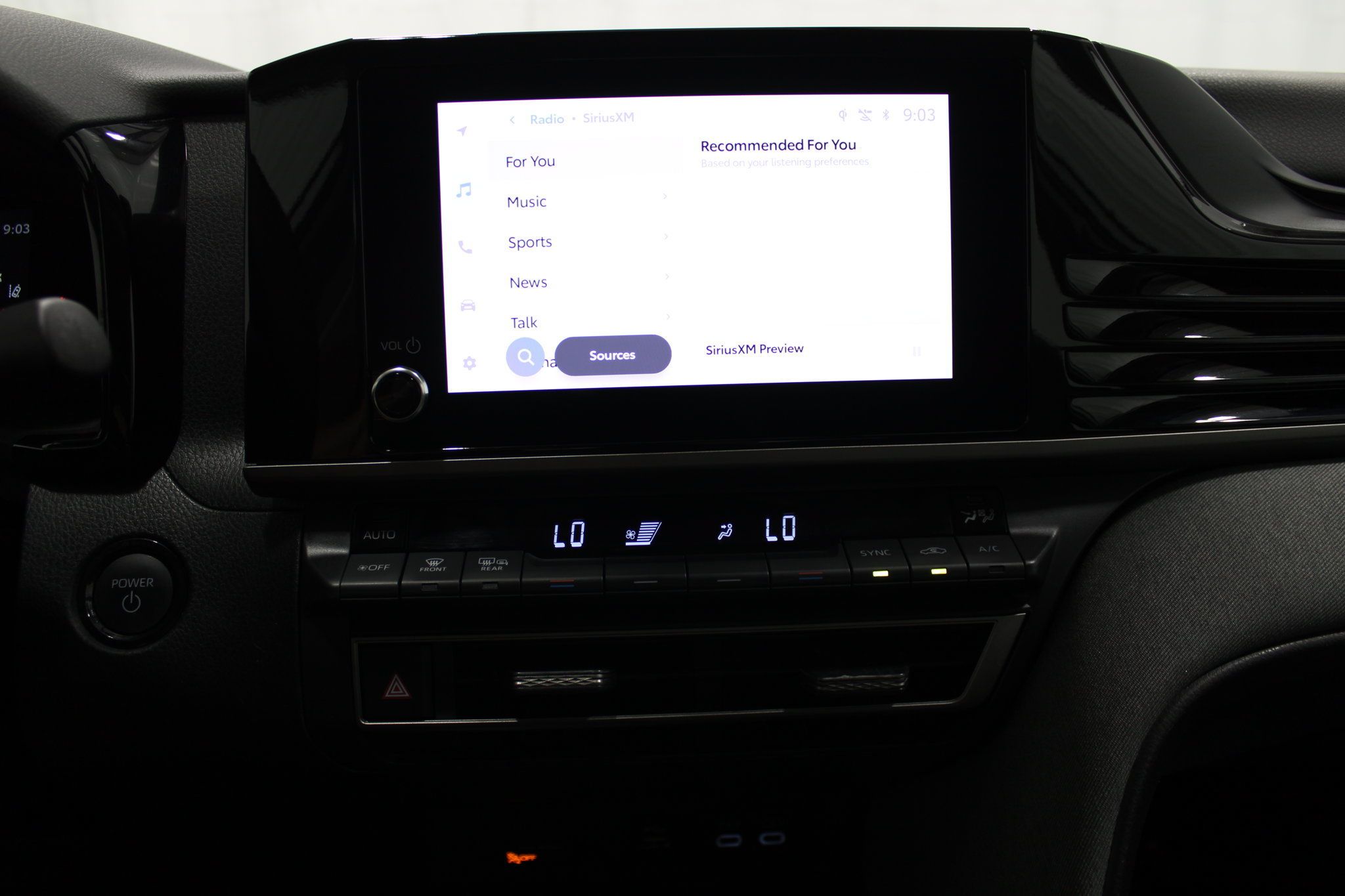 Used 2025 Toyota Camry LE FWD image 31
