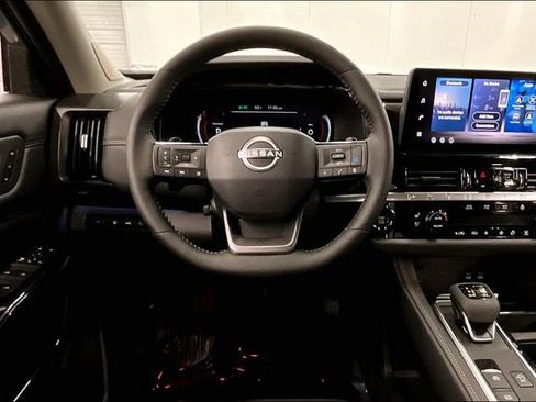 New 2026 Nissan Pathfinder Platinum AWD/4WD image 22