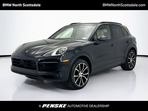 Used 2022 Porsche Cayenne image 1