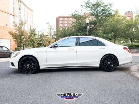 Used 2015 Mercedes-Benz S 550 Sedan image 4